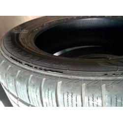 N. 2 gomme misura 215 60 16