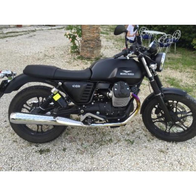 Moto Guzzi V7 II - 2014