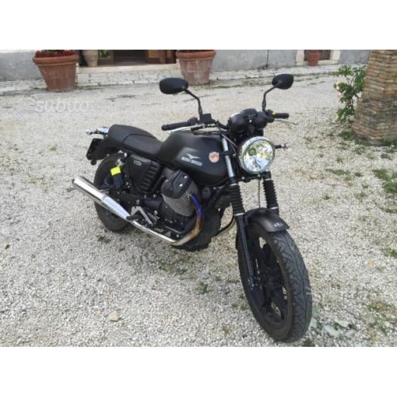 Moto Guzzi V7 II - 2014