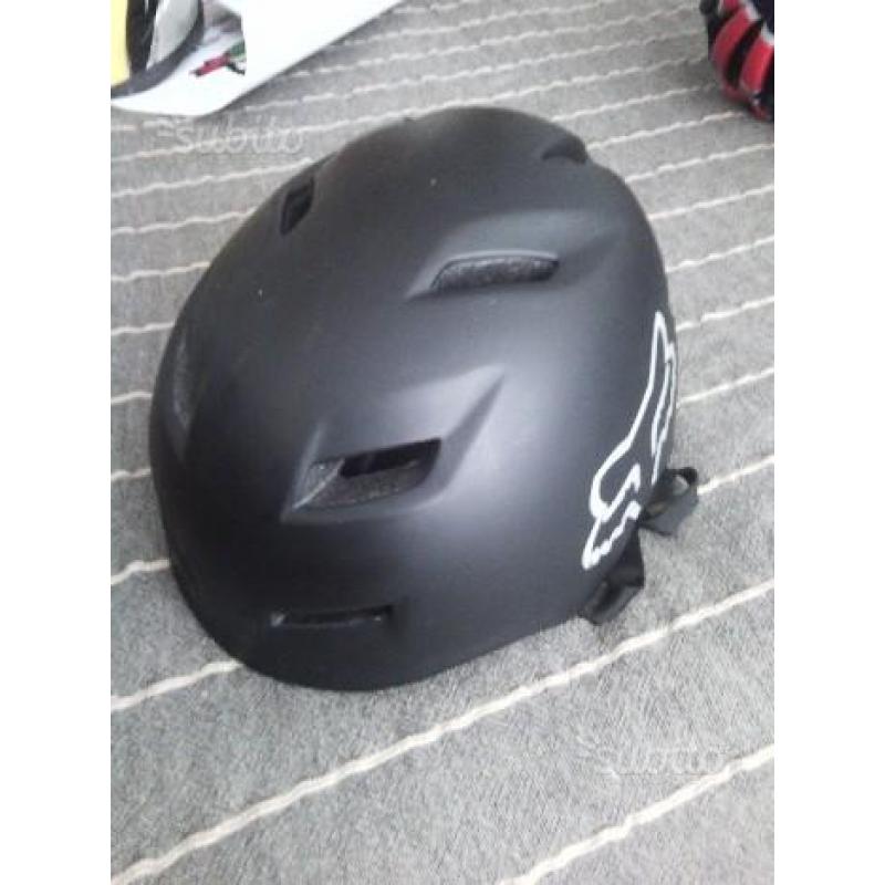 Casco fox