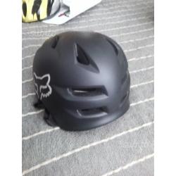 Casco fox