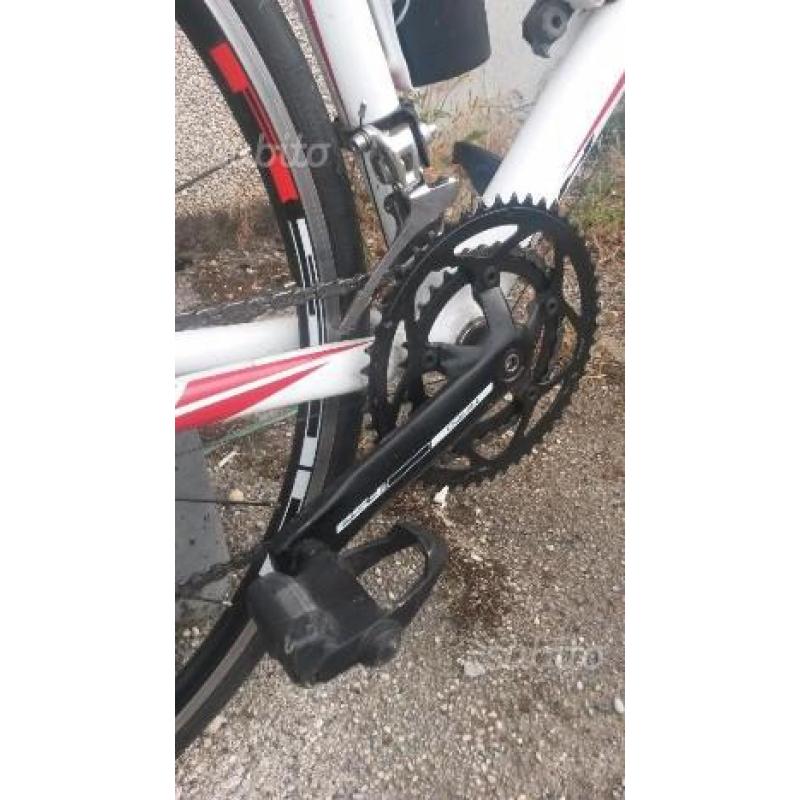 Bici da corsa in carbonio