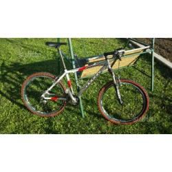 Mountain bike LeeCougan