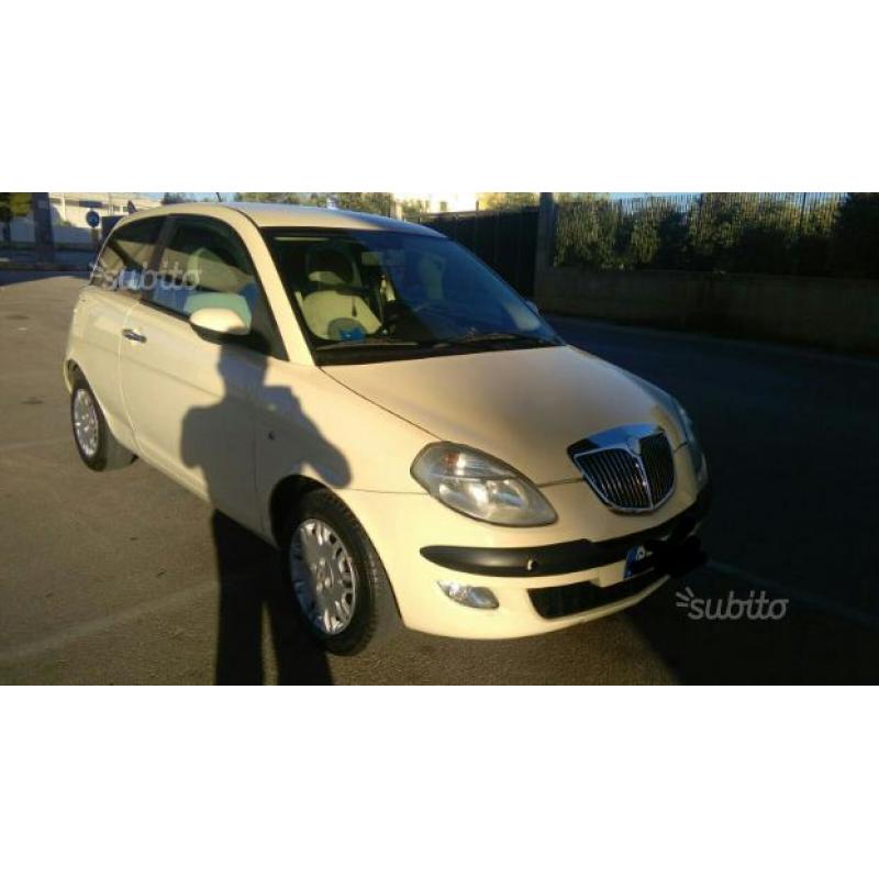 Lancia ypsilon 1.3 multijet