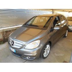 Mercedes b180 automatico premium - 2010