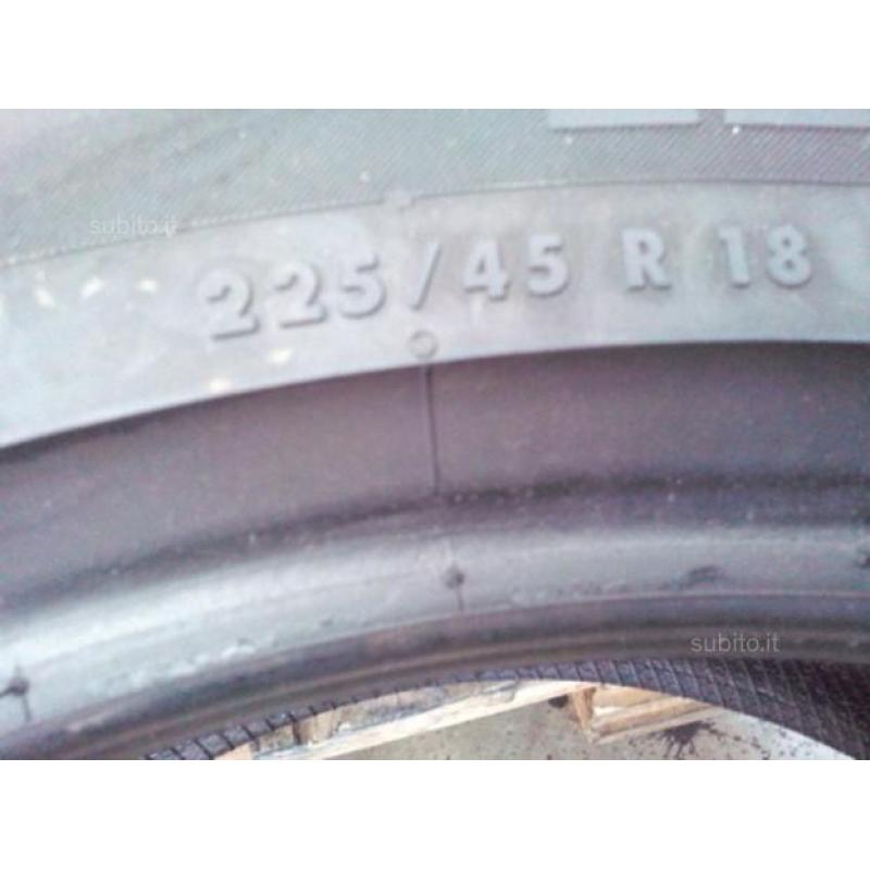 2 Gomme Usate 225 45 18 ESTIVE al 70% CONTINENTAL