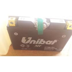 Batteria Yamaha tmax 500 01-07 UNIBAT Con acido