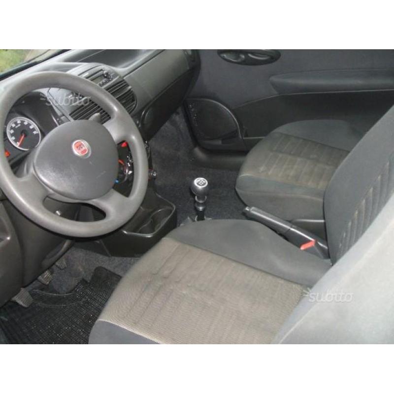 FIAT Punto - 2009