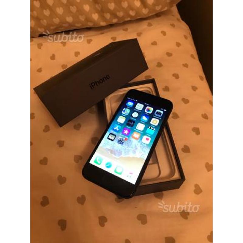 IPhone 8 nero 64GB