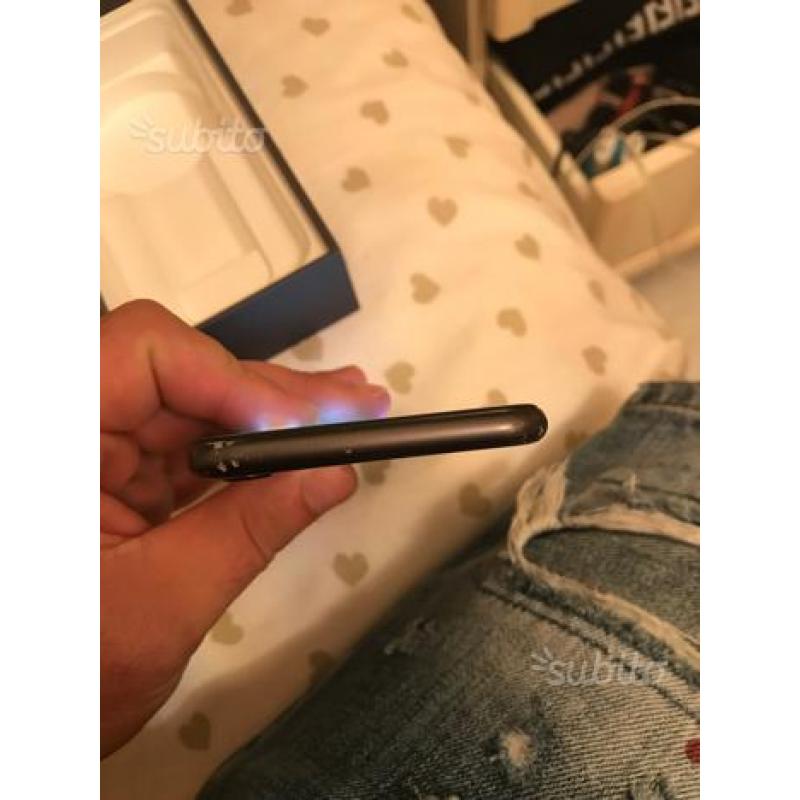 IPhone 8 nero 64GB